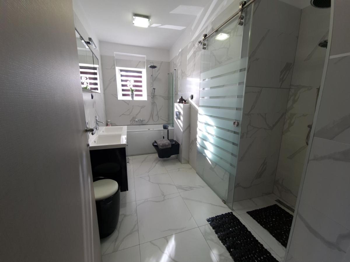 Tj Apartment Krk Town Exterior photo